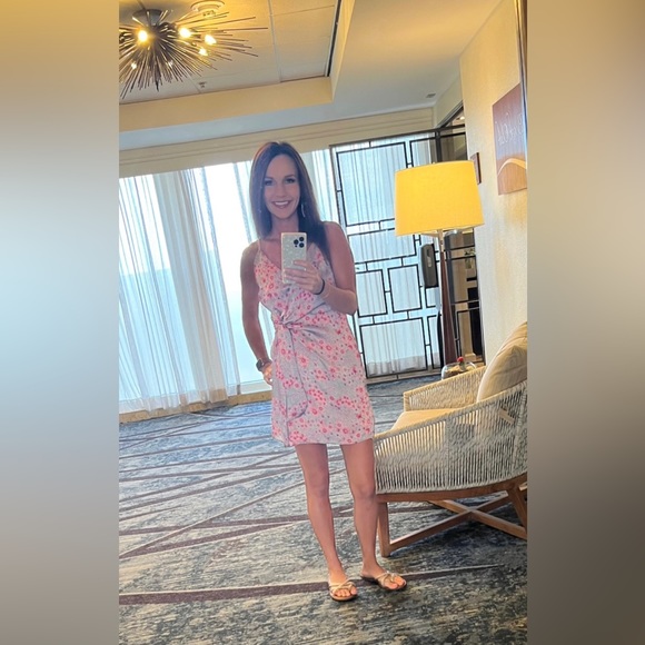 Meet your Posher, Leslie - Picture 1 of 1